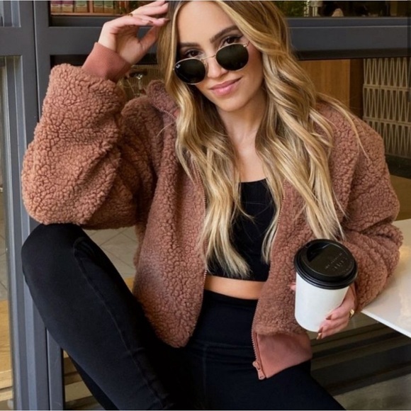 Fabletics Summit Teddy Jacket, Toffee, size Small - Picture 1 of 5